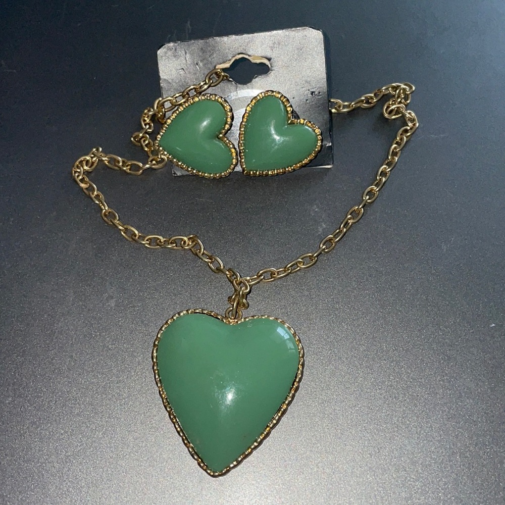 Heart shape earrings and necklace set